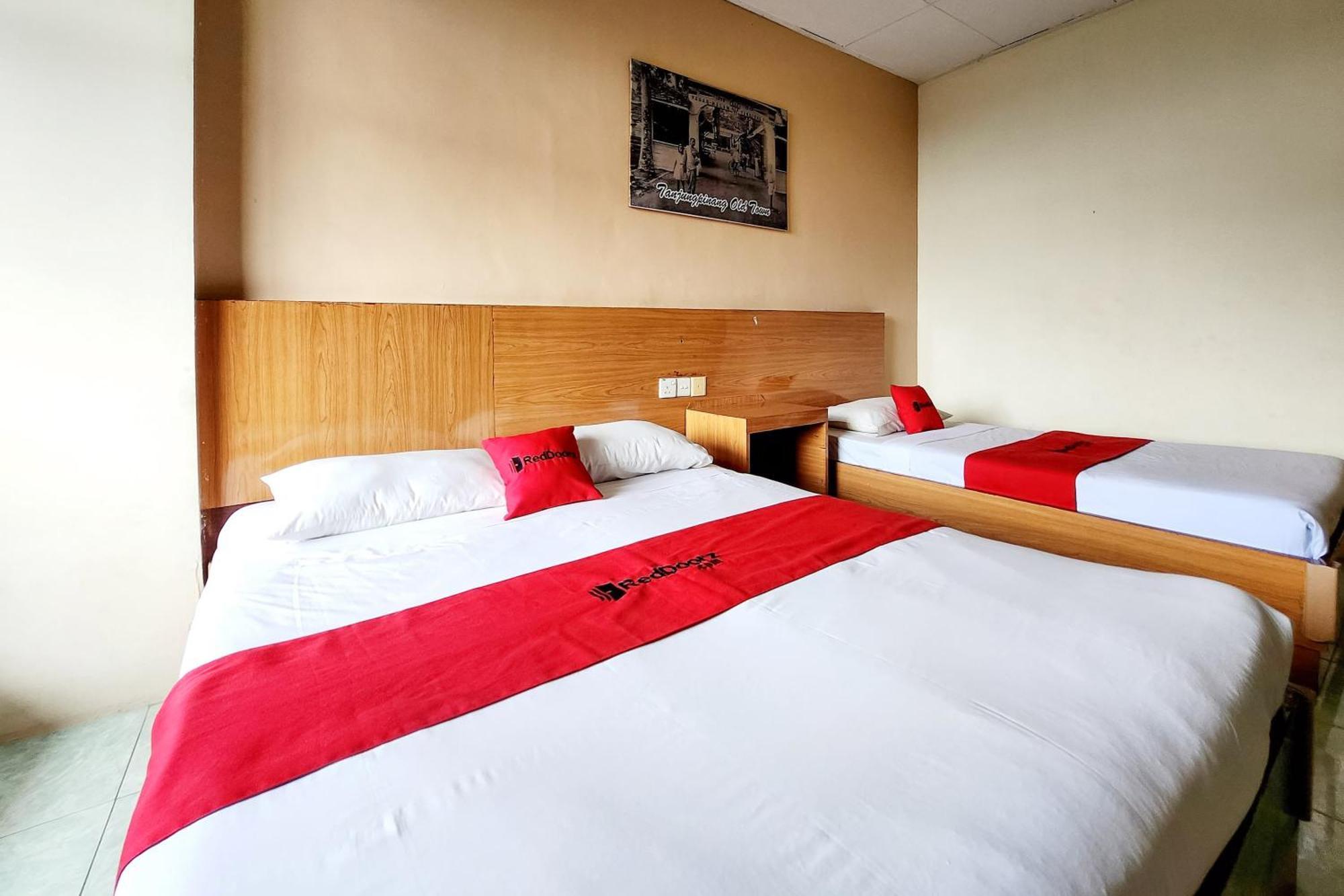 Reddoorz Near Pelabuhan Sri Bintan Pura Tanjungpinang Exterior foto